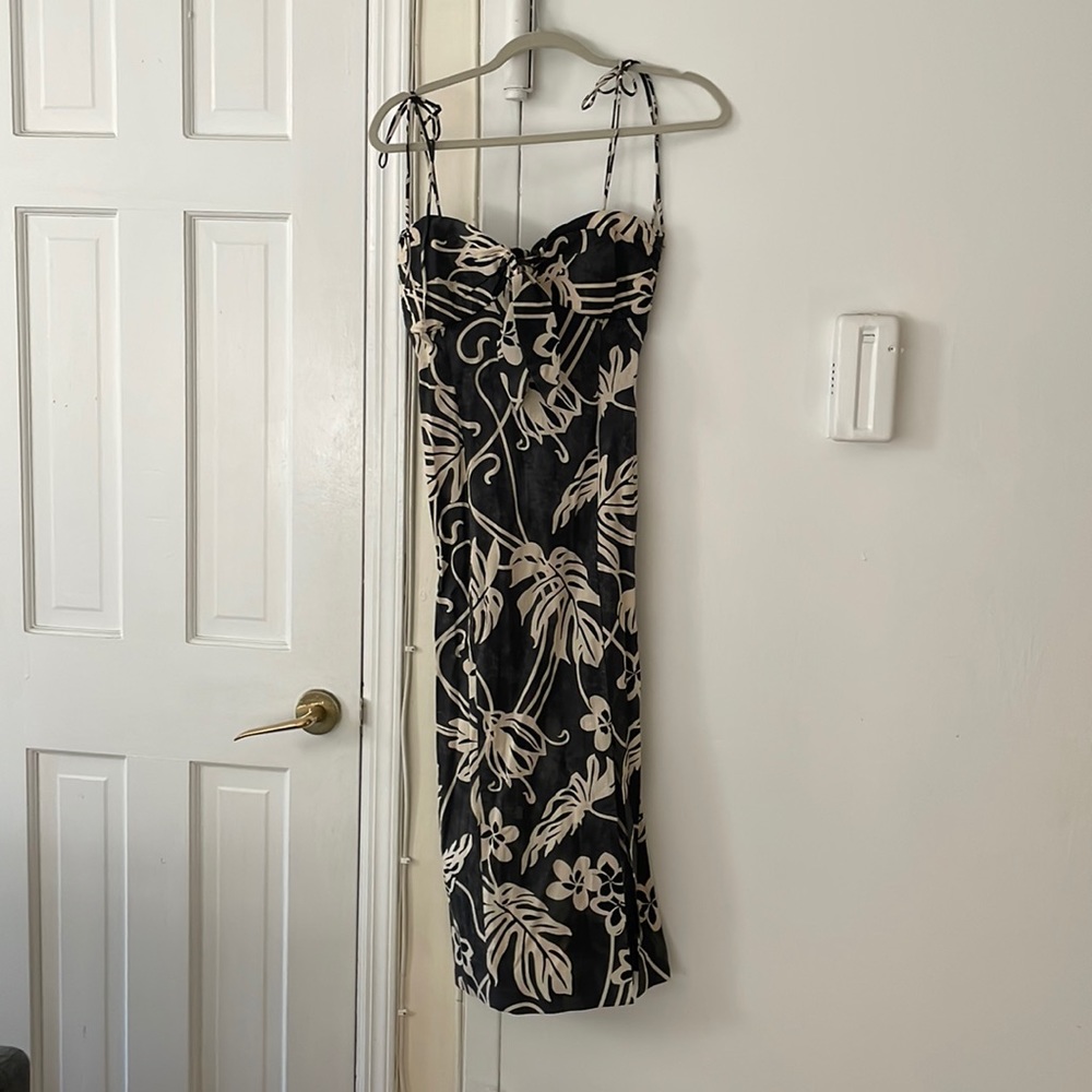 Beautiful Mango dress, size 4, tropical